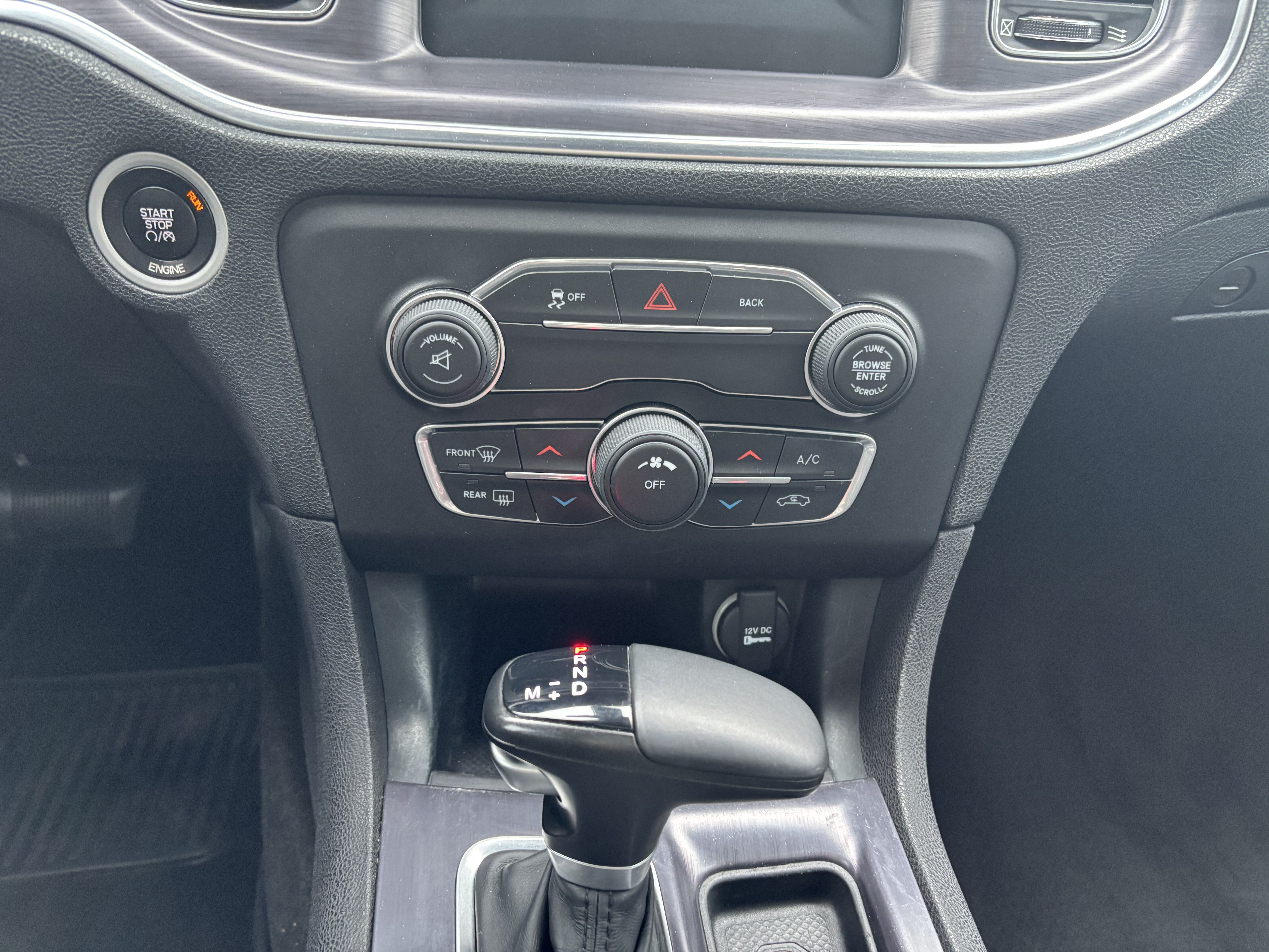 Used 2016 Dodge Charger SE RWD image 18