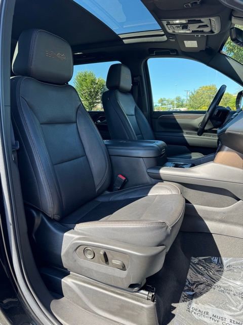 Used 2022 Chevrolet Suburban High Country w/ Premium Package 2 image 31