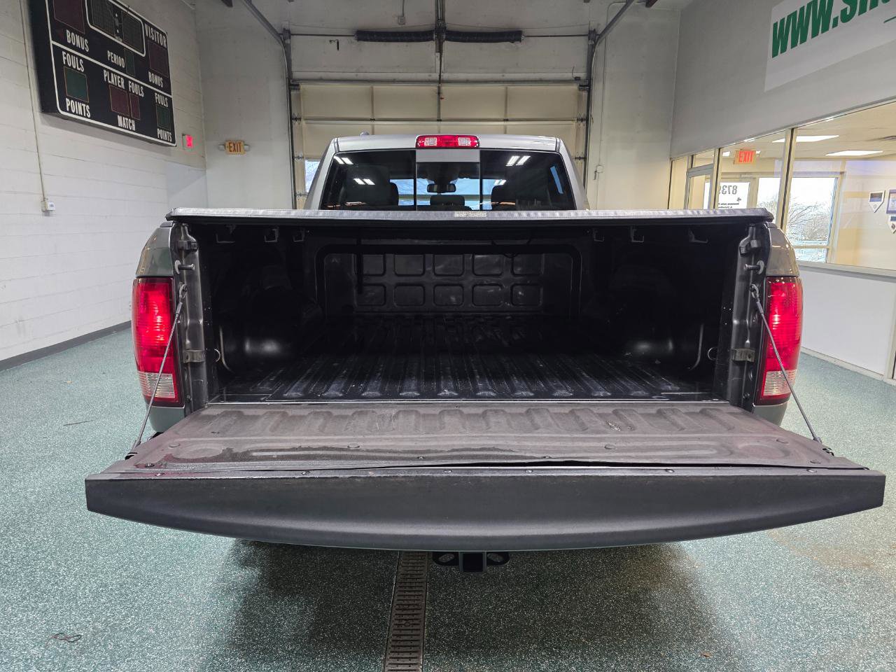 Used 2013 RAM 1500 Classic SLT w/ Premium Display Pkg image 21