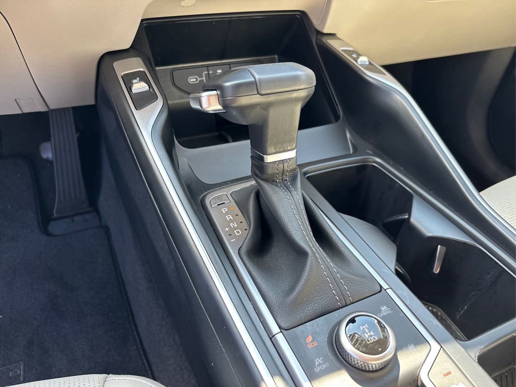 Certified 2025 Kia Sorento S image 32
