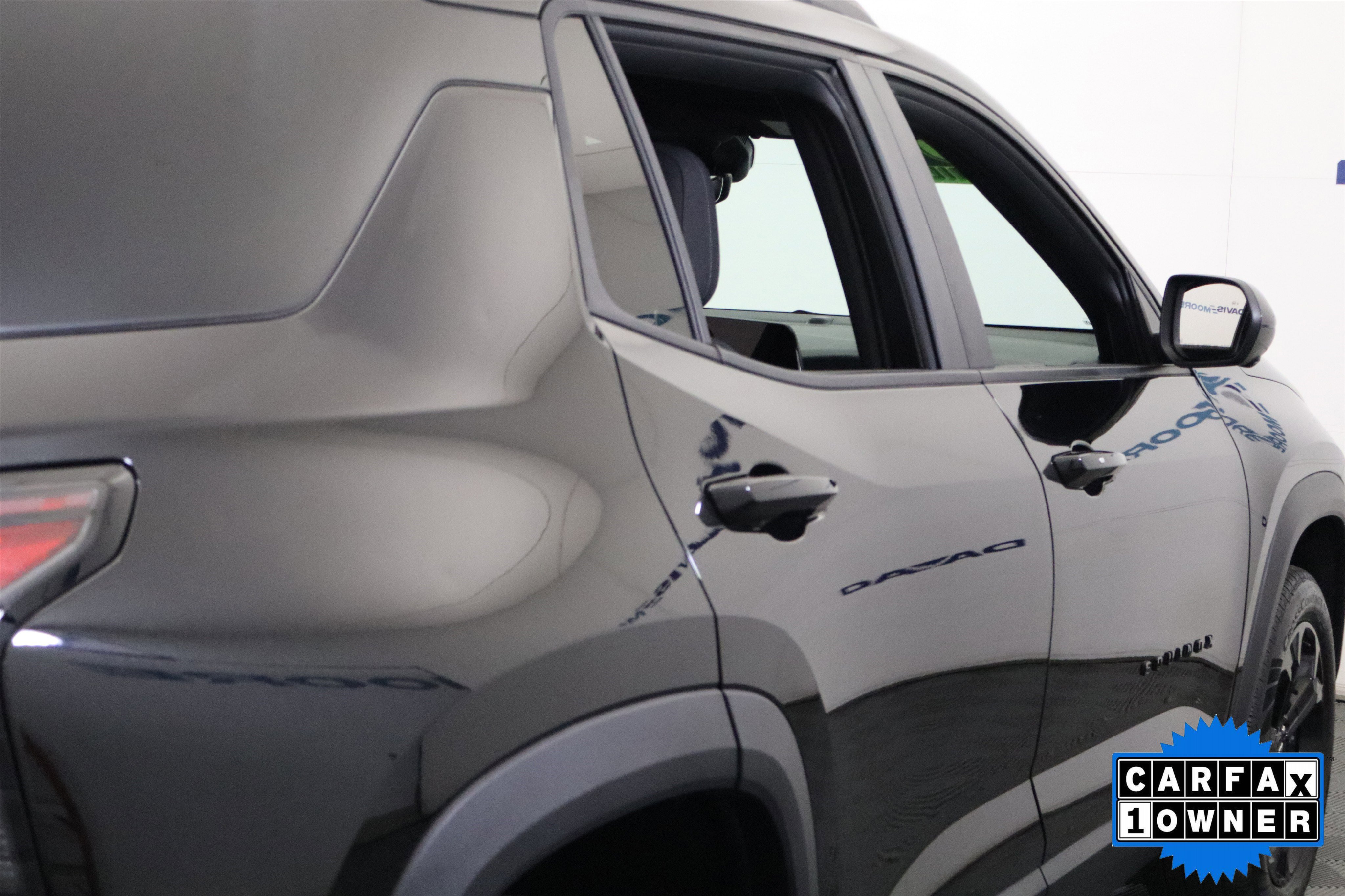 Used 2025 Chevrolet Equinox LT w/ Safety and Technology Package image 6