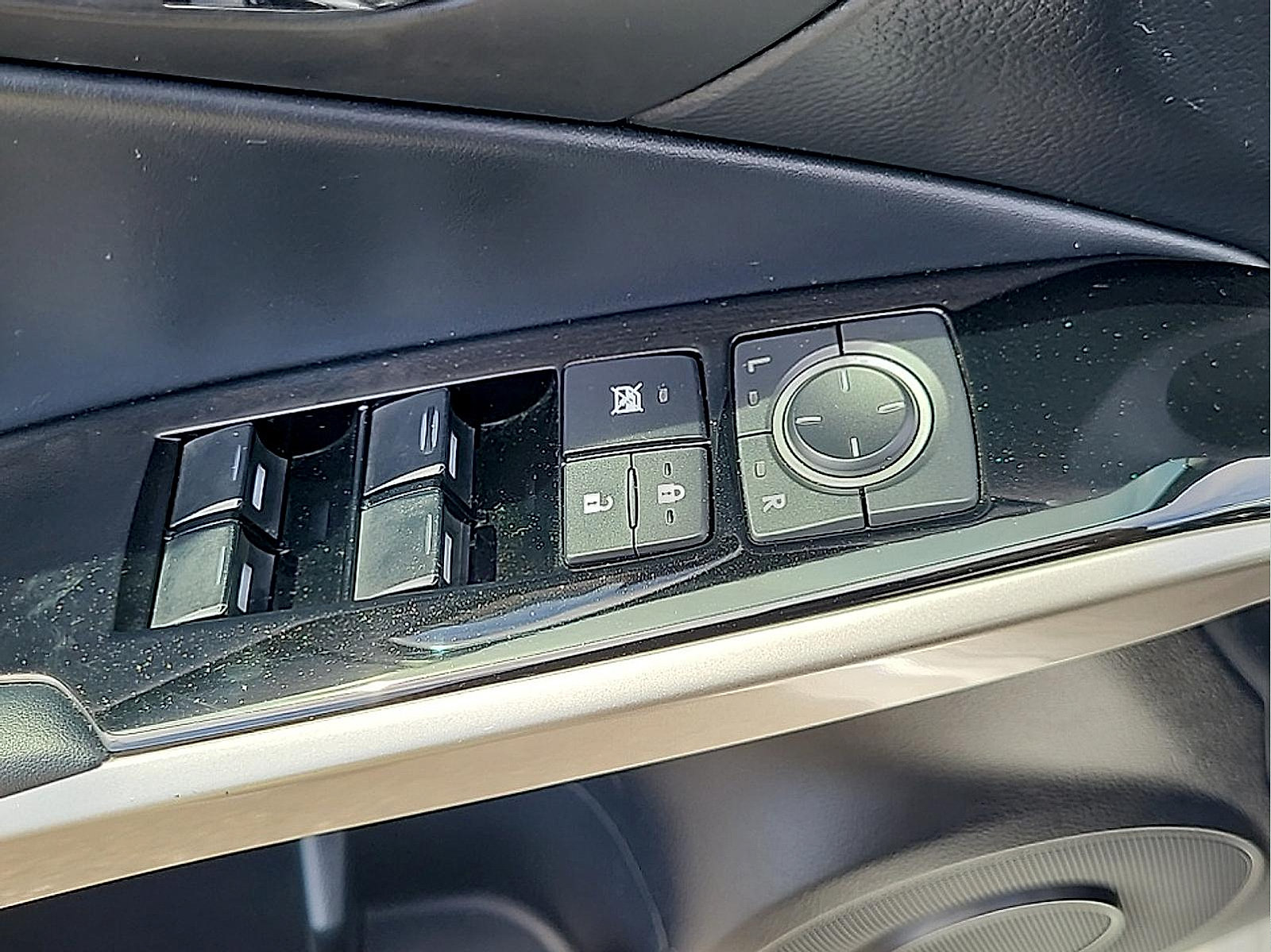 Used 2016 Lexus IS 300 AWD w/ Premium Package image 15