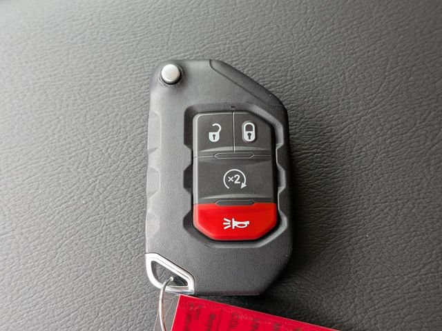 New 2026 Jeep Gladiator Mojave AWD/4WD image 32