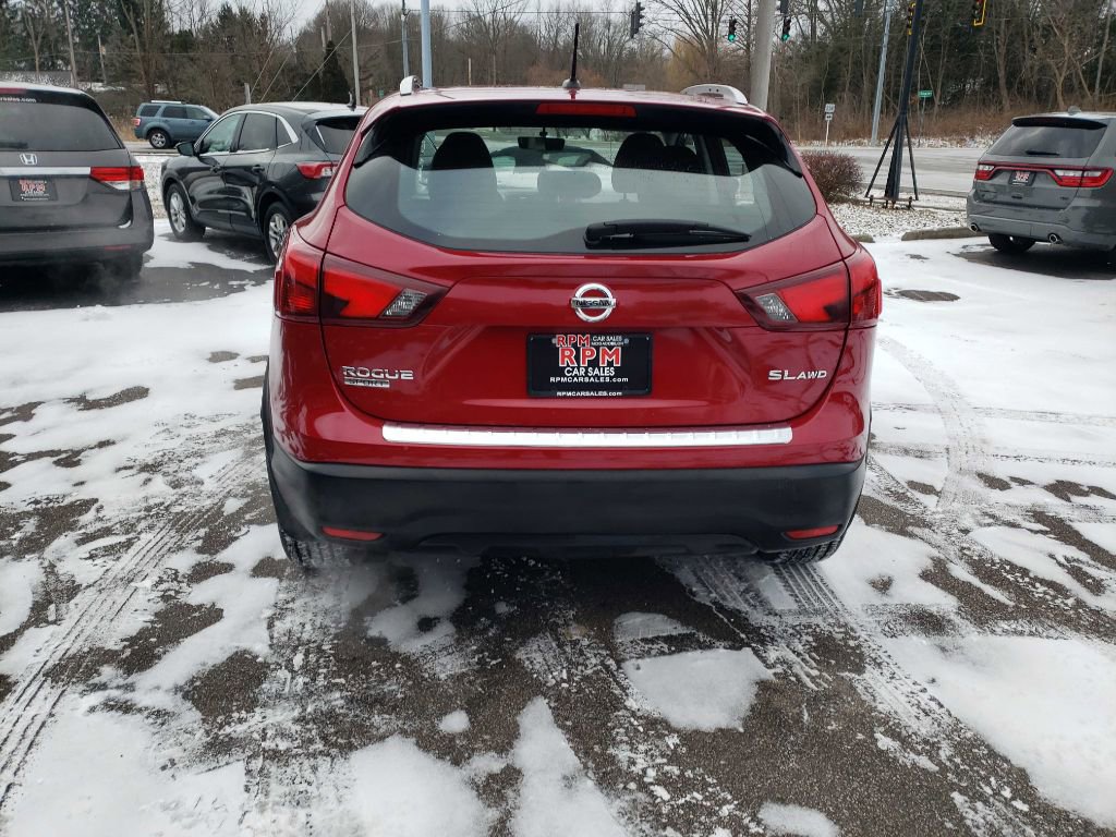 Used 2017 Nissan Rogue Sport SL image 5