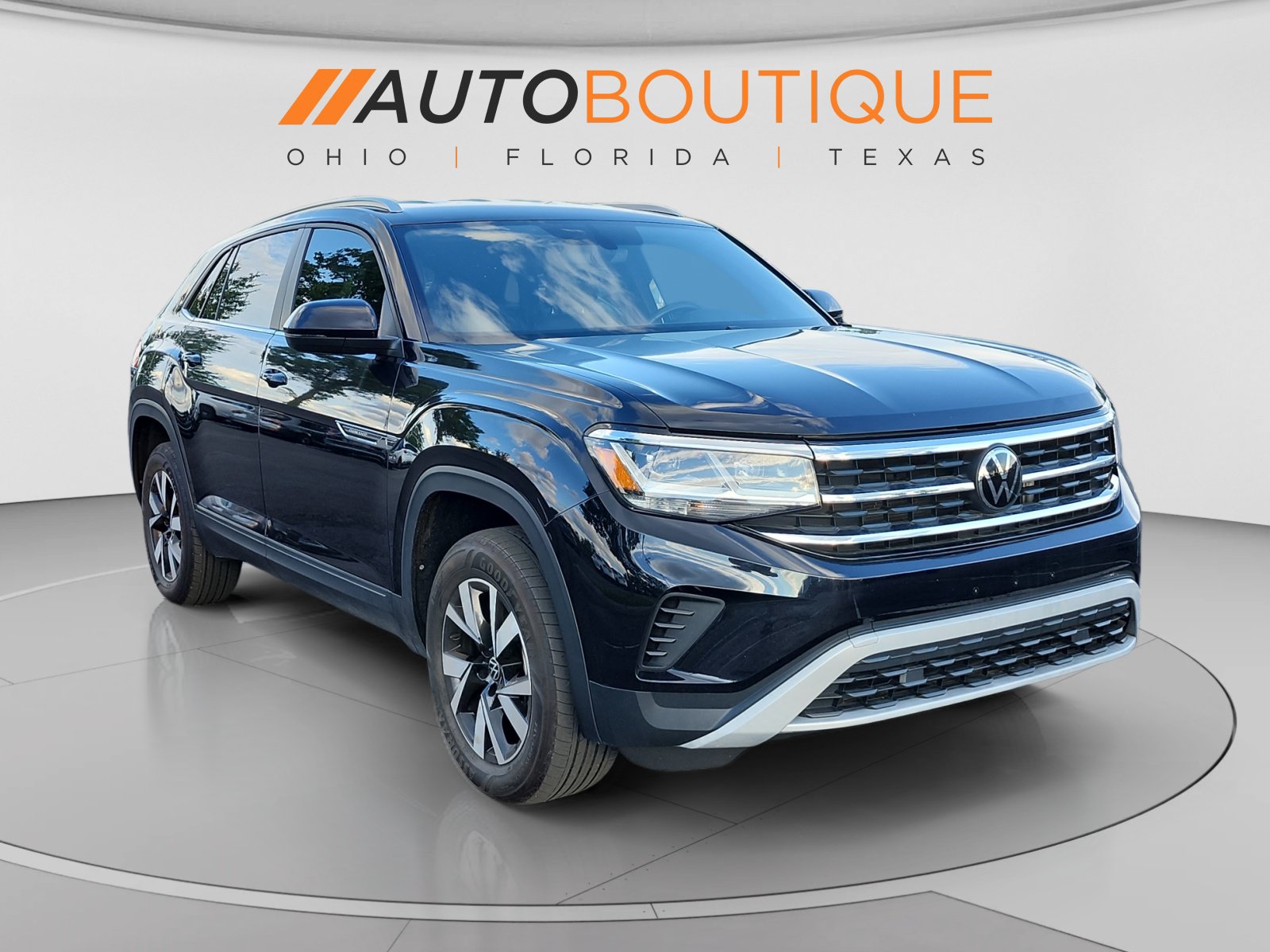 Used 2023 Volkswagen Atlas Cross Sport SE AWD/4WD image 7