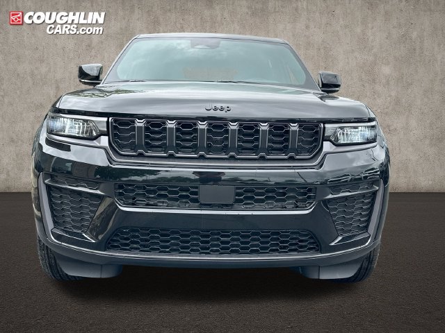 New 2026 Jeep Grand Cherokee Altitude AWD/4WD image 2