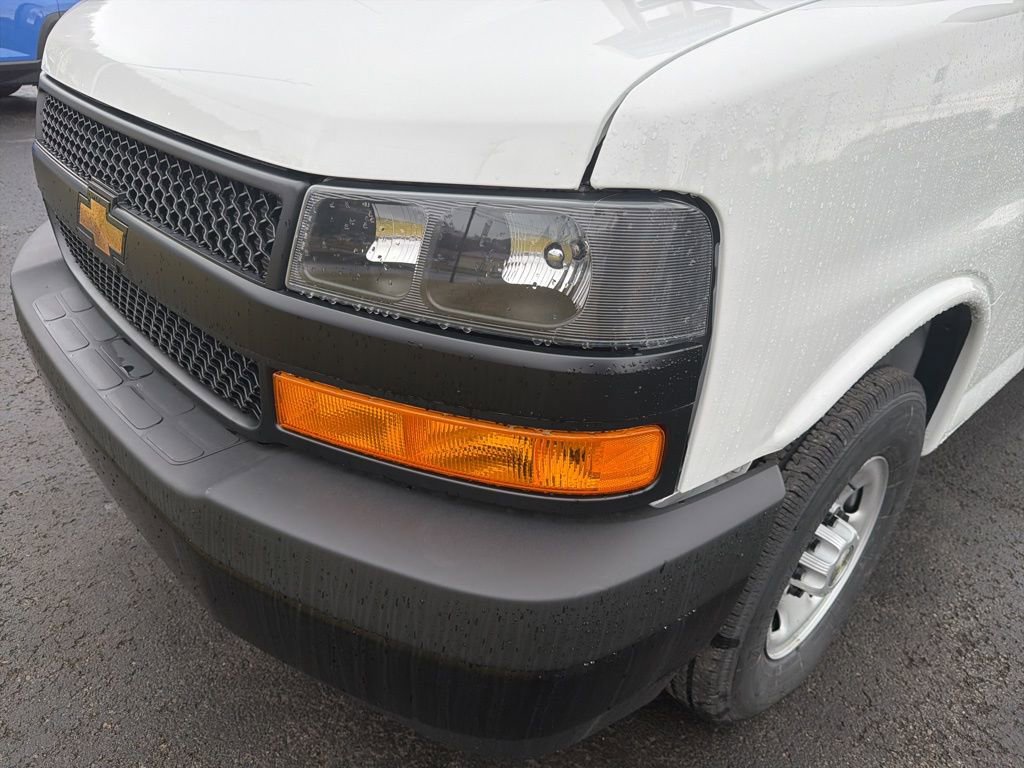 New 2025 Chevrolet Express 2500 w/ Driver Convenience Package image 29