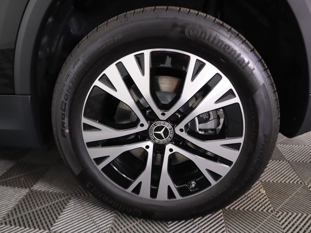 Certified 2025 Mercedes-Benz GLA 250 image 33