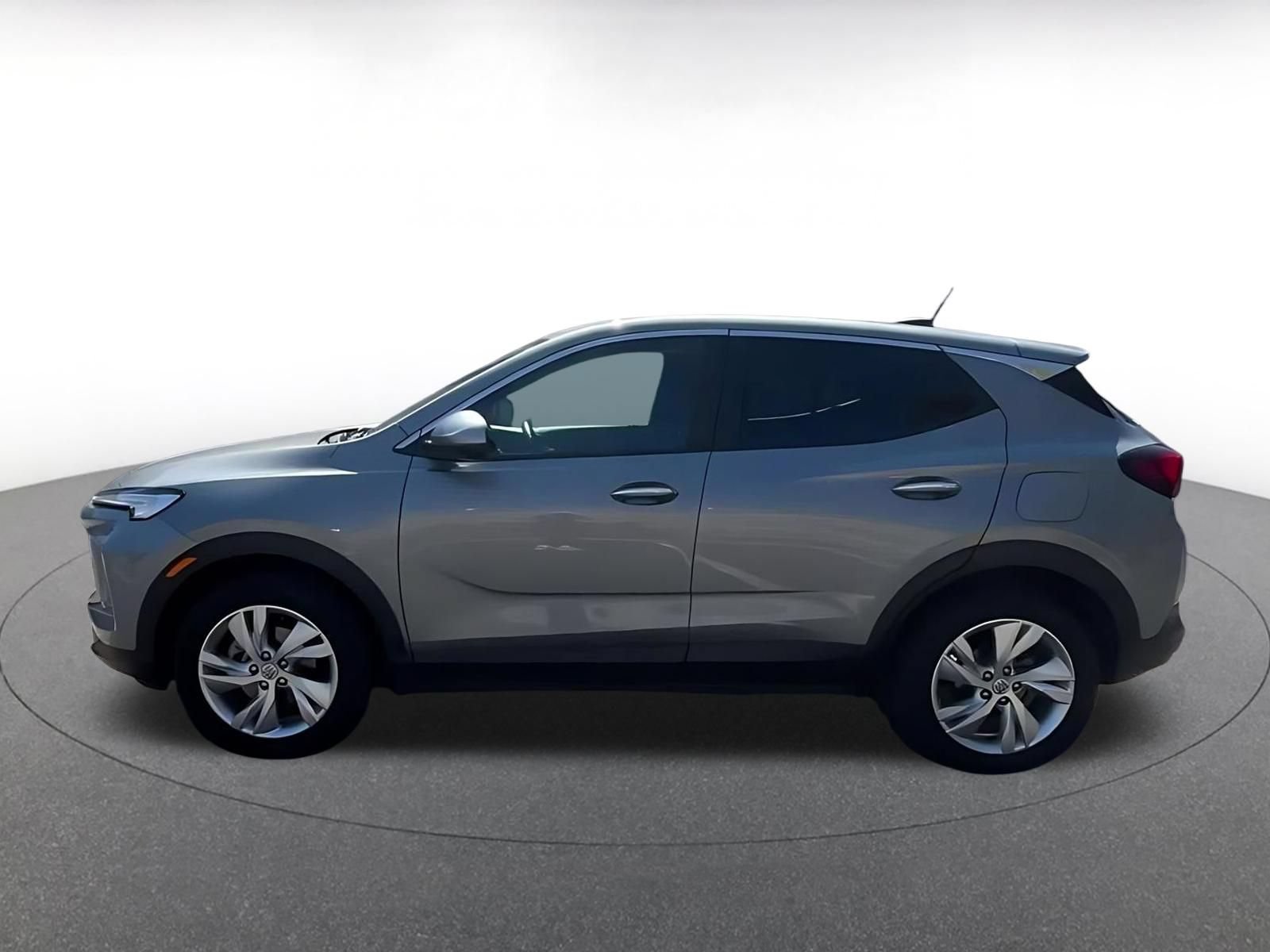 Used 2025 Buick Encore GX Preferred AWD/4WD image 8
