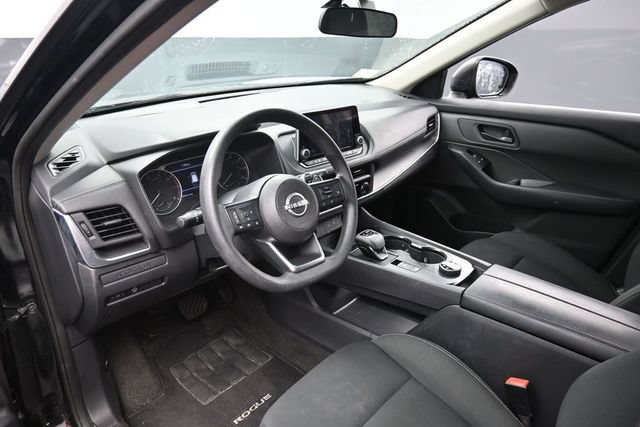 Used 2024 Nissan Rogue S AWD/4WD image 18