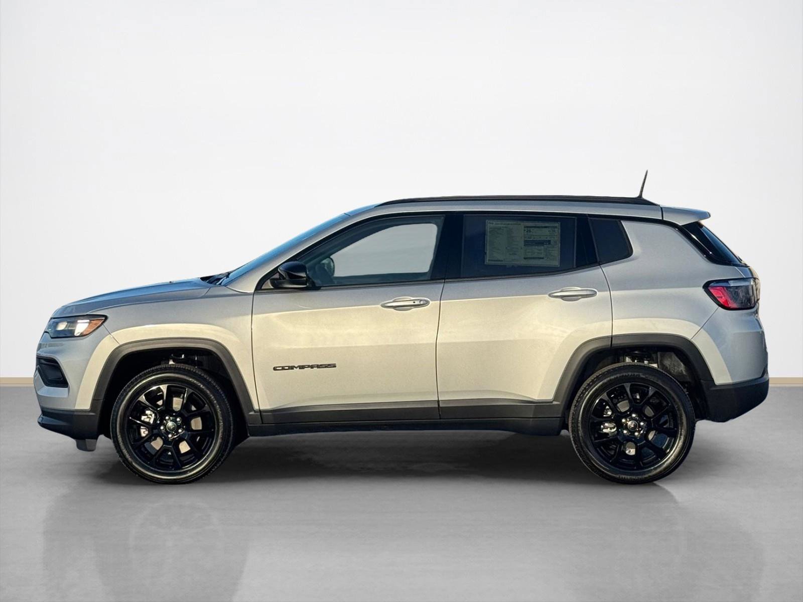 New 2026 Jeep Compass Latitude image 4