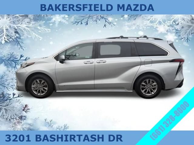 Used 2021 Toyota Sienna XLE image 2