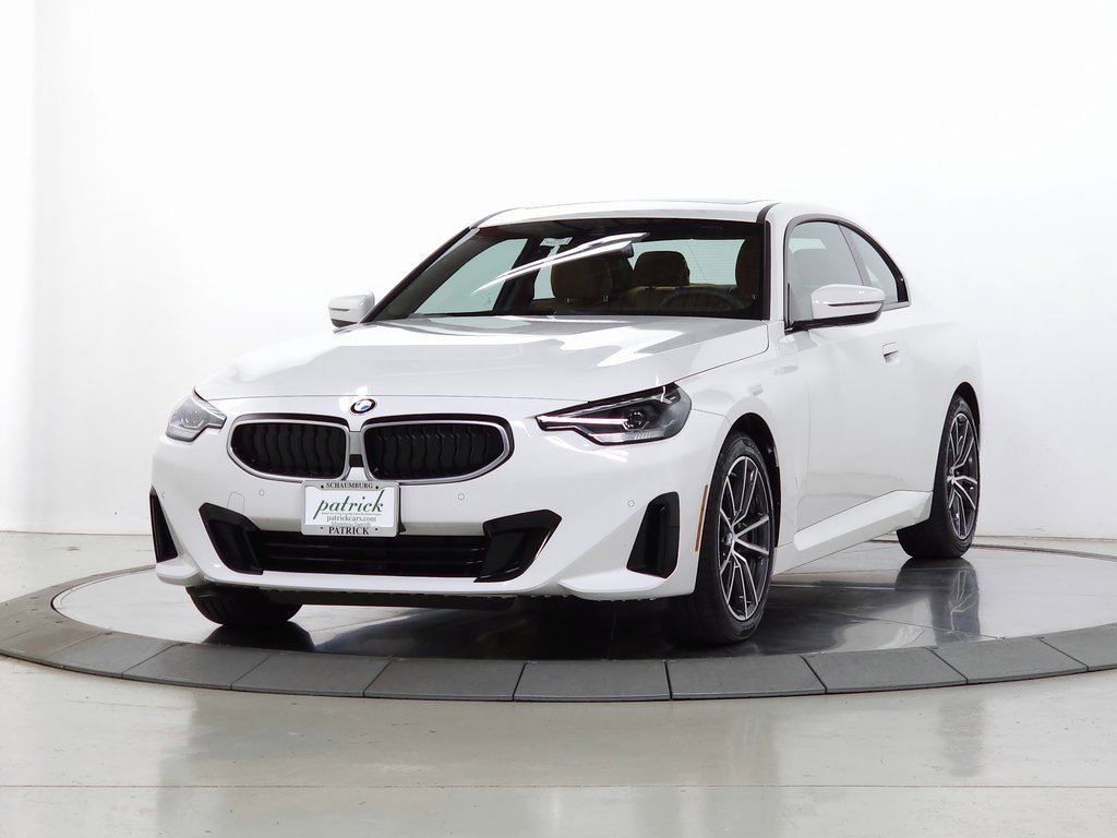 Certified 2025 BMW 230i xDrive Coupe w/ Convenience Package image 4