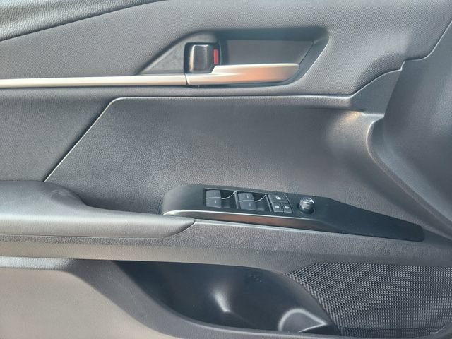 Used 2026 Toyota Camry LE FWD image 23