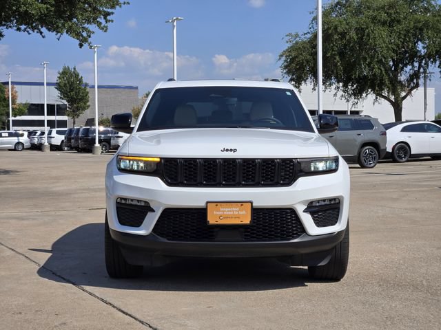 Certified 2023 Jeep Grand Cherokee Limited w/ Black Appearance Package AWD/4WD image 2