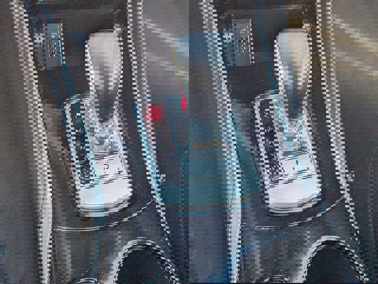 Certified 2019 INFINITI QX30 w/ Cargo Package image 27