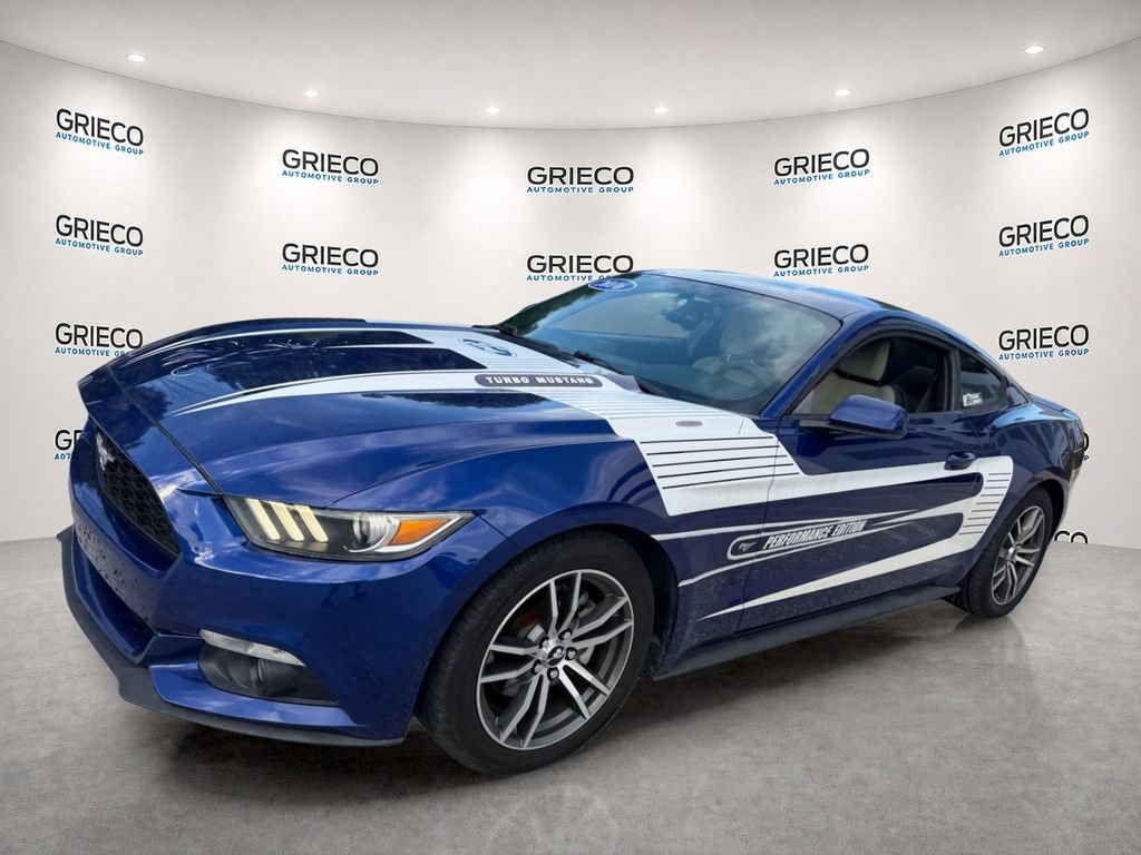 Used 2016 Ford Mustang Coupe RWD image 3