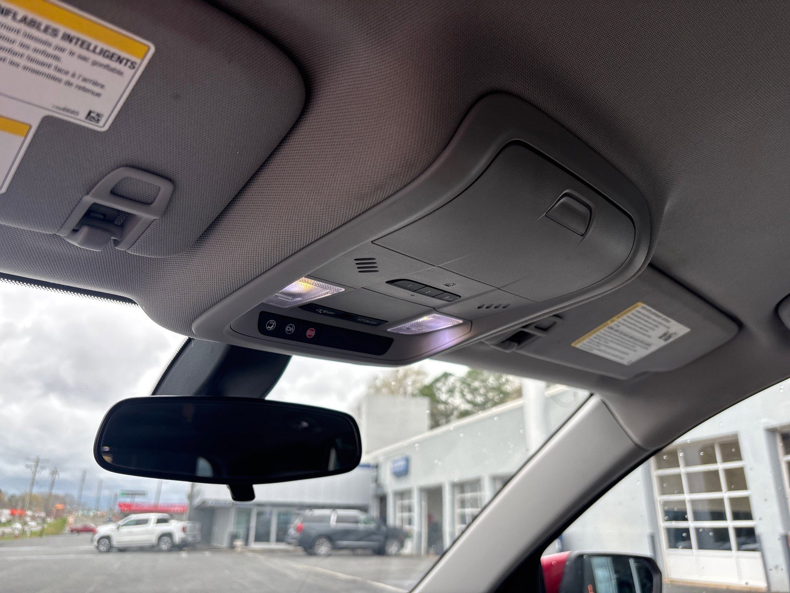 Used 2018 Chevrolet Equinox LT image 26