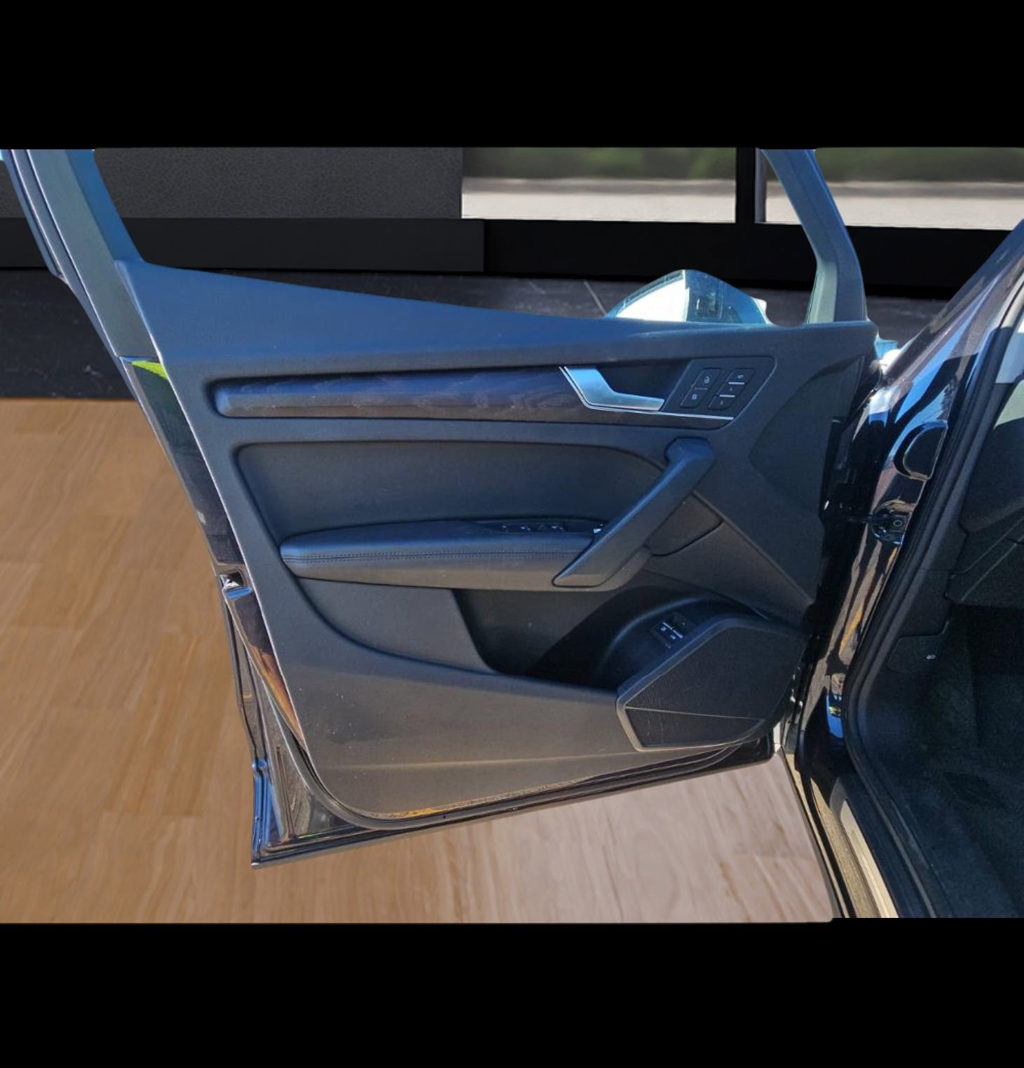 Used 2020 Audi Q5 e Premium Plus w/ Premium Plus Package image 11