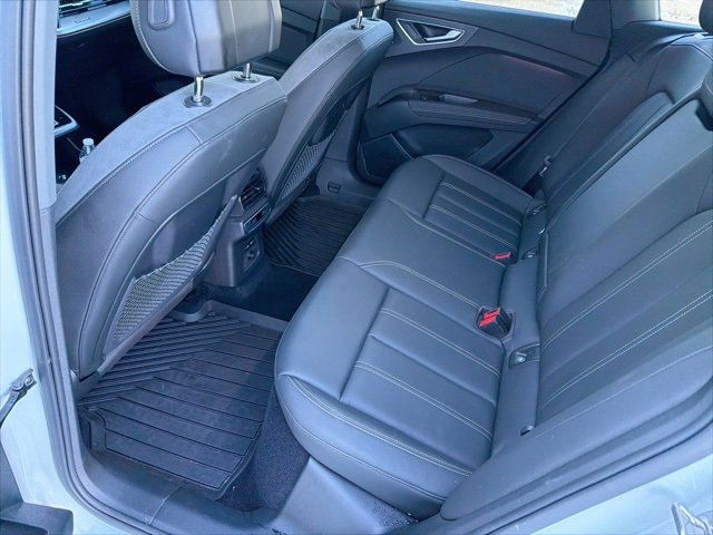 Used 2024 Audi Q4 e-tron Premium Plus w/ Premium Plus image 11