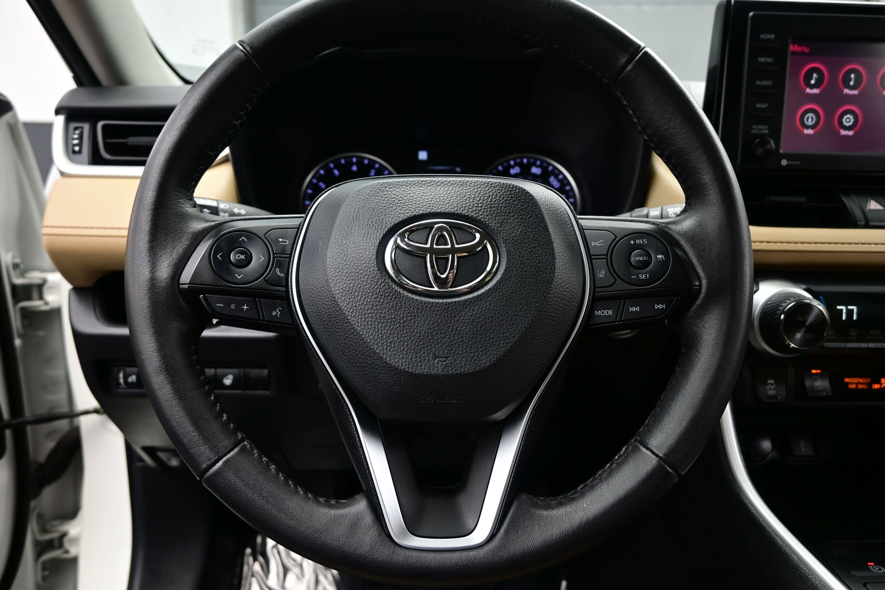 Used 2022 Toyota RAV4 XLE w/ XLE Grade Weather Package AWD/4WD image 23