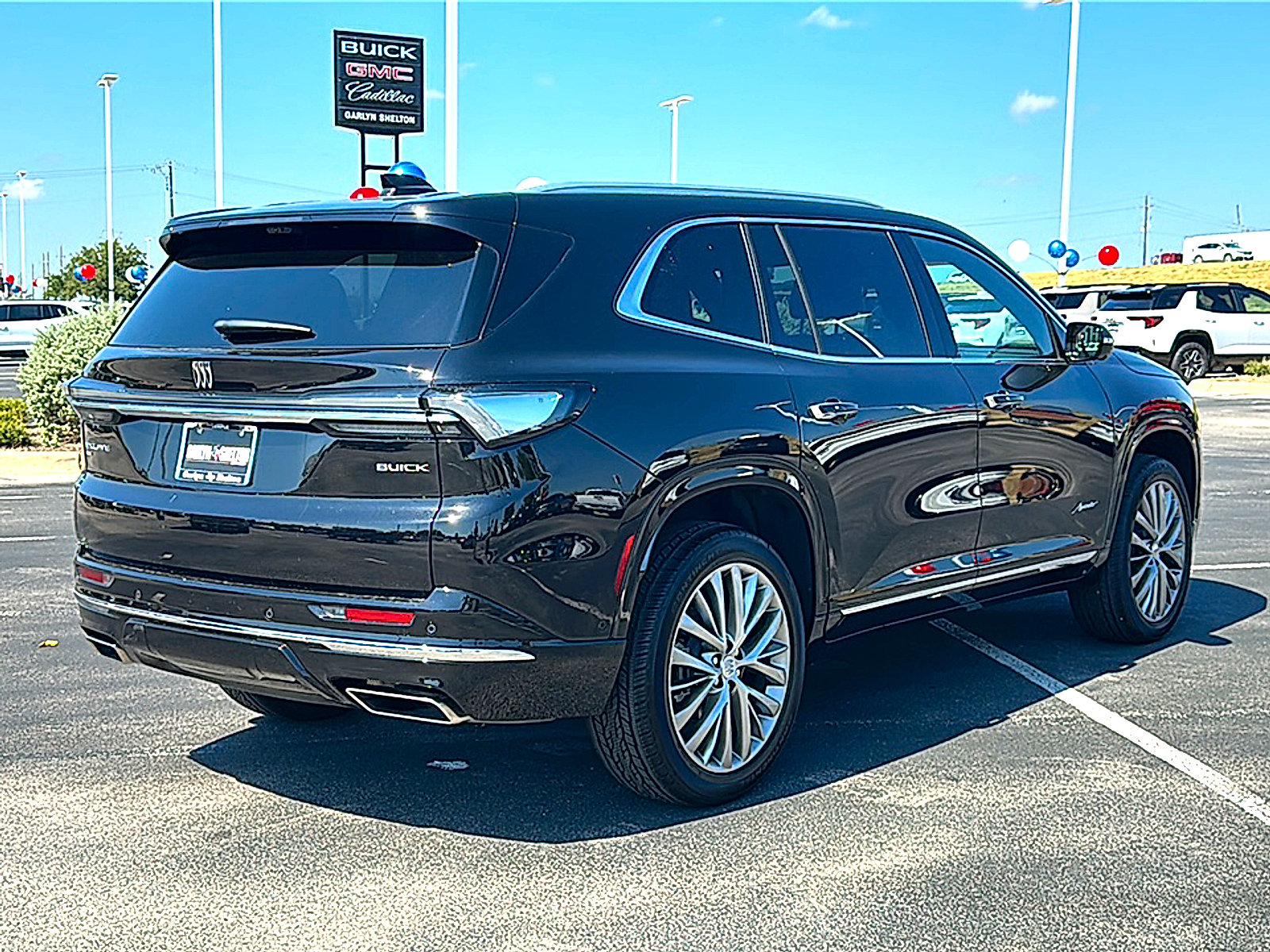 New 2026 Buick Enclave Avenir w/ Super Cruise Package AWD/4WD image 8