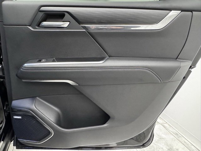 Used 2024 GMC Acadia Elevation image 36