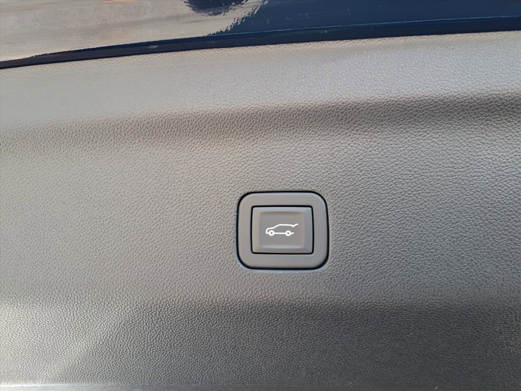 New 2026 GMC Yukon XL Denali w/ Sun & Power Step Package image 7