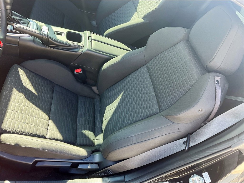 Used 2024 Toyota GR86 Base image 18