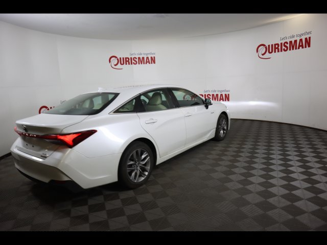 Used 2020 Toyota Avalon XLE w/ Moonroof Package FWD image 24