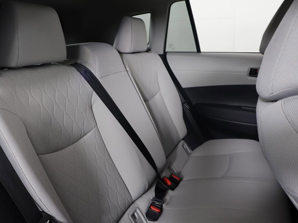 Used 2023 Toyota Corolla Cross LE image 31