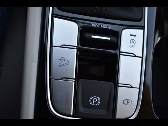 Certified 2025 Hyundai Tucson SE FWD image 10