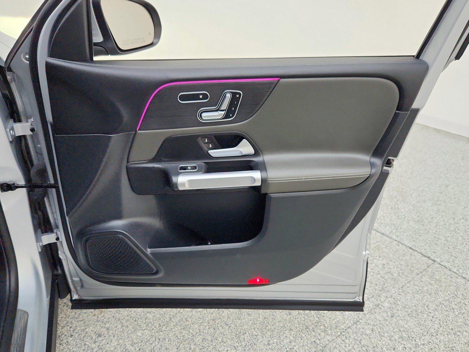 Certified 2022 Mercedes-Benz GLB 35 AMG 4MATIC image 30