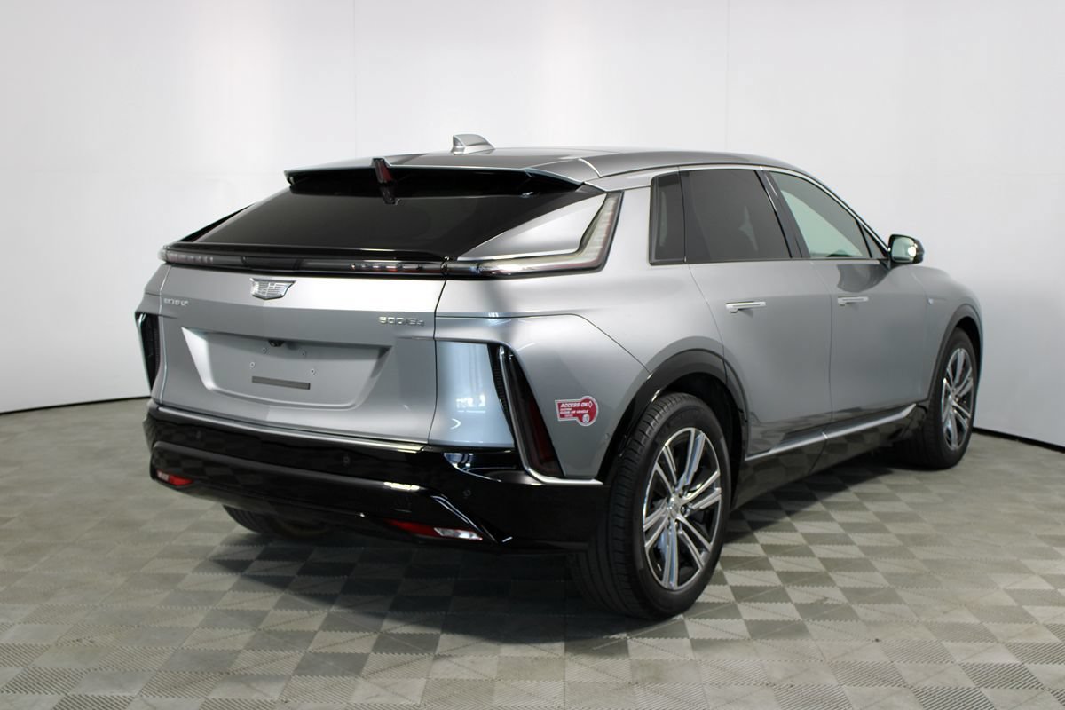 Used 2024 Cadillac Lyriq Luxury AWD/4WD image 39