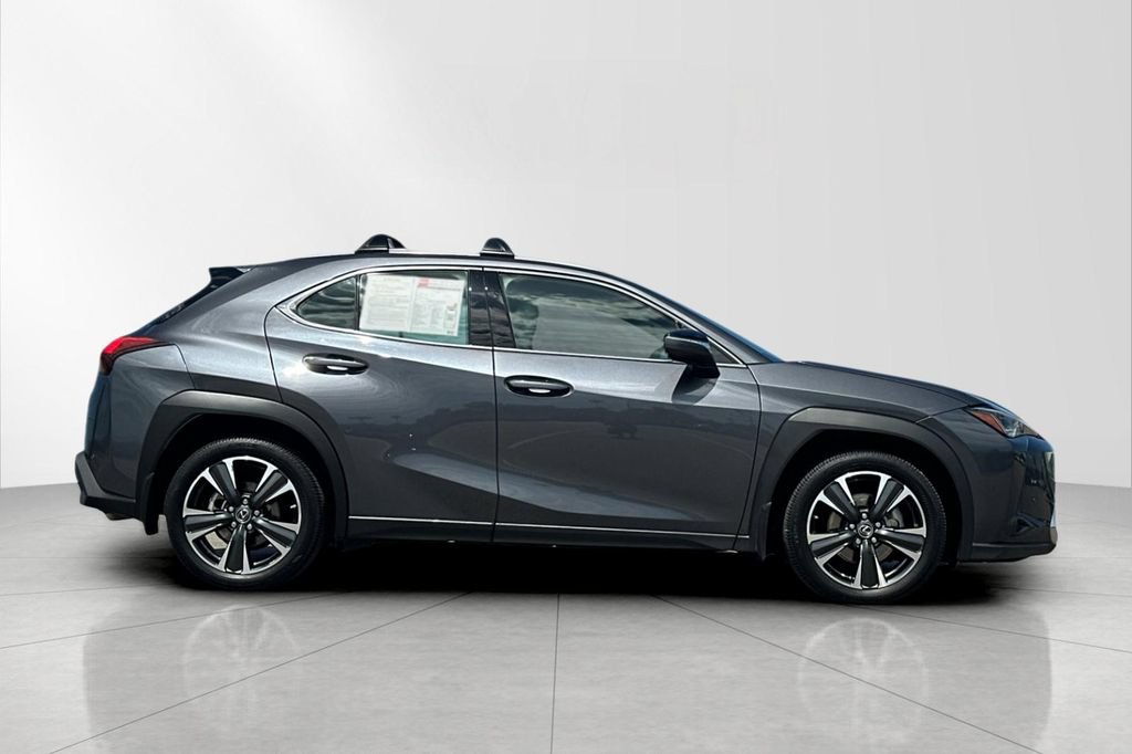 Used 2022 Lexus UX 200 FWD image 7