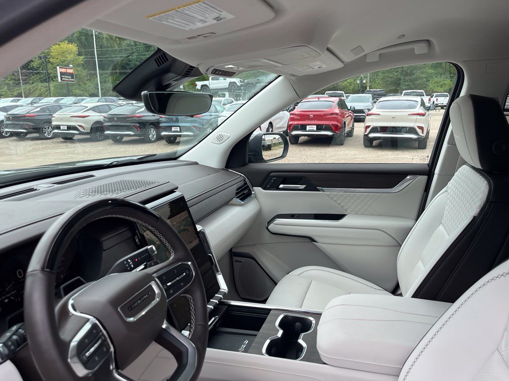 Used 2025 GMC Acadia Denali w/ Super Cruise Package AWD/4WD image 19