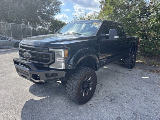 Used 2022 Ford F250 Lariat w/ Black Appearance Package image 6