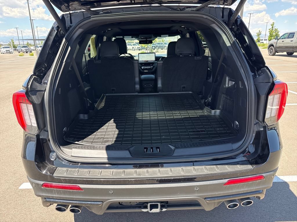Used 2025 Ford Explorer ST w/ Sun And Sound Package AWD/4WD image 28