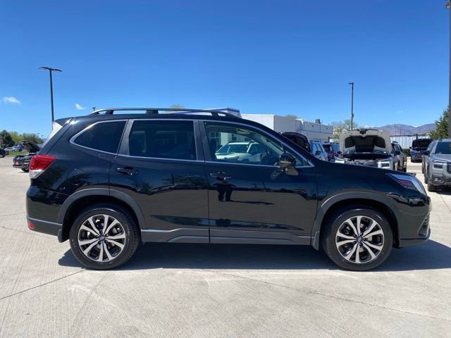 Used 2022 Subaru Forester Limited AWD/4WD image 6