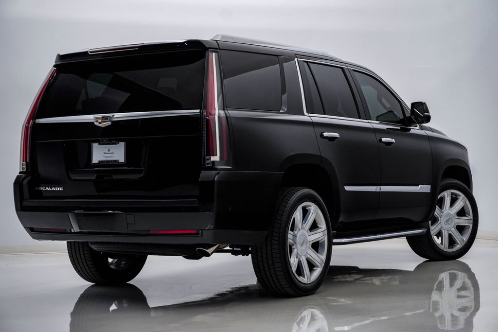 Used 2019 Cadillac Escalade Luxury AWD/4WD image 8