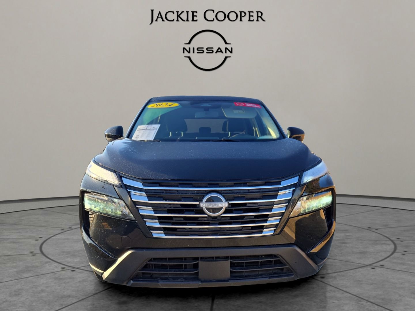 Used 2024 Nissan Rogue SV image 8