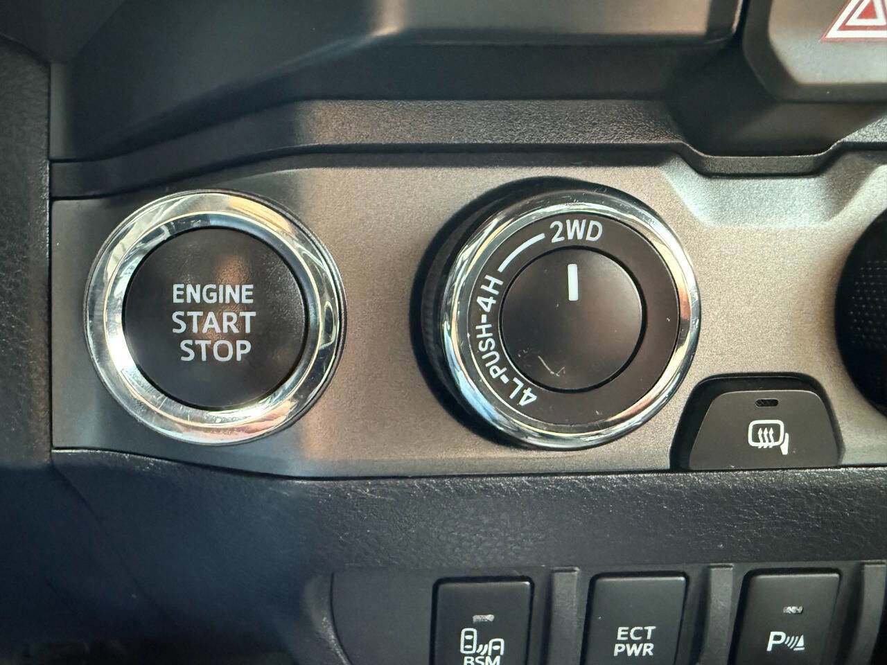 Used 2020 Toyota Tacoma TRD Sport w/ Technology Package image 40