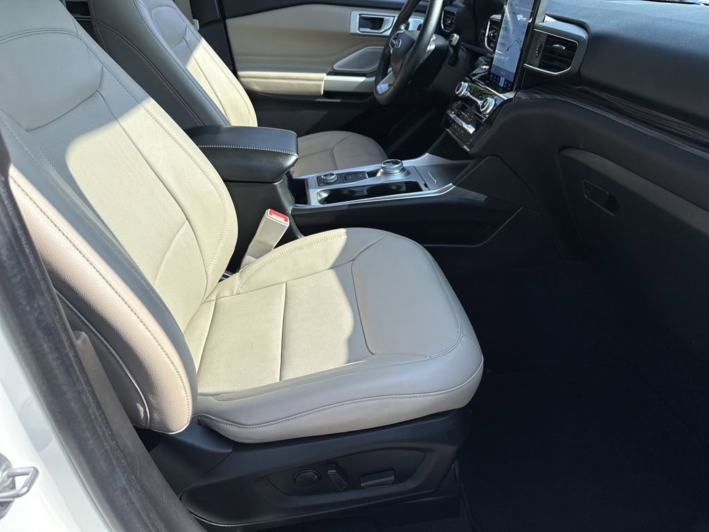 Used 2022 Ford Explorer Limited w/ Limited Technology Package AWD/4WD image 13