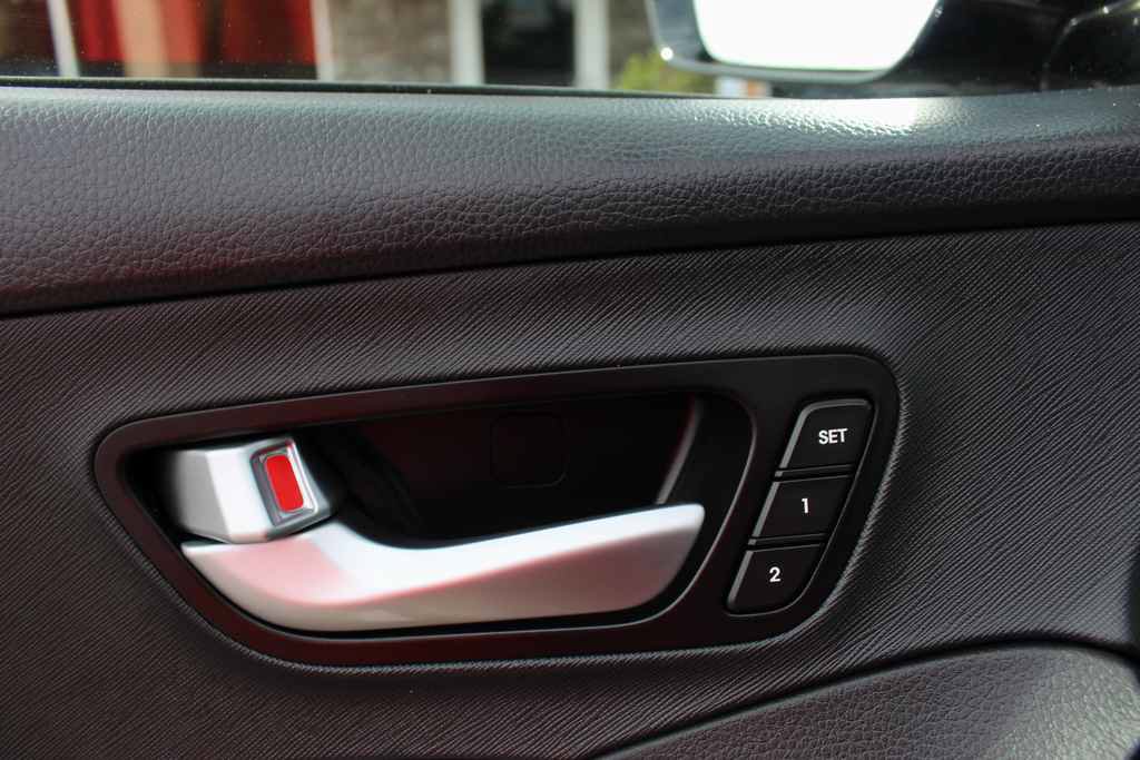 Used 2017 Hyundai Santa Fe Sport FWD image 12