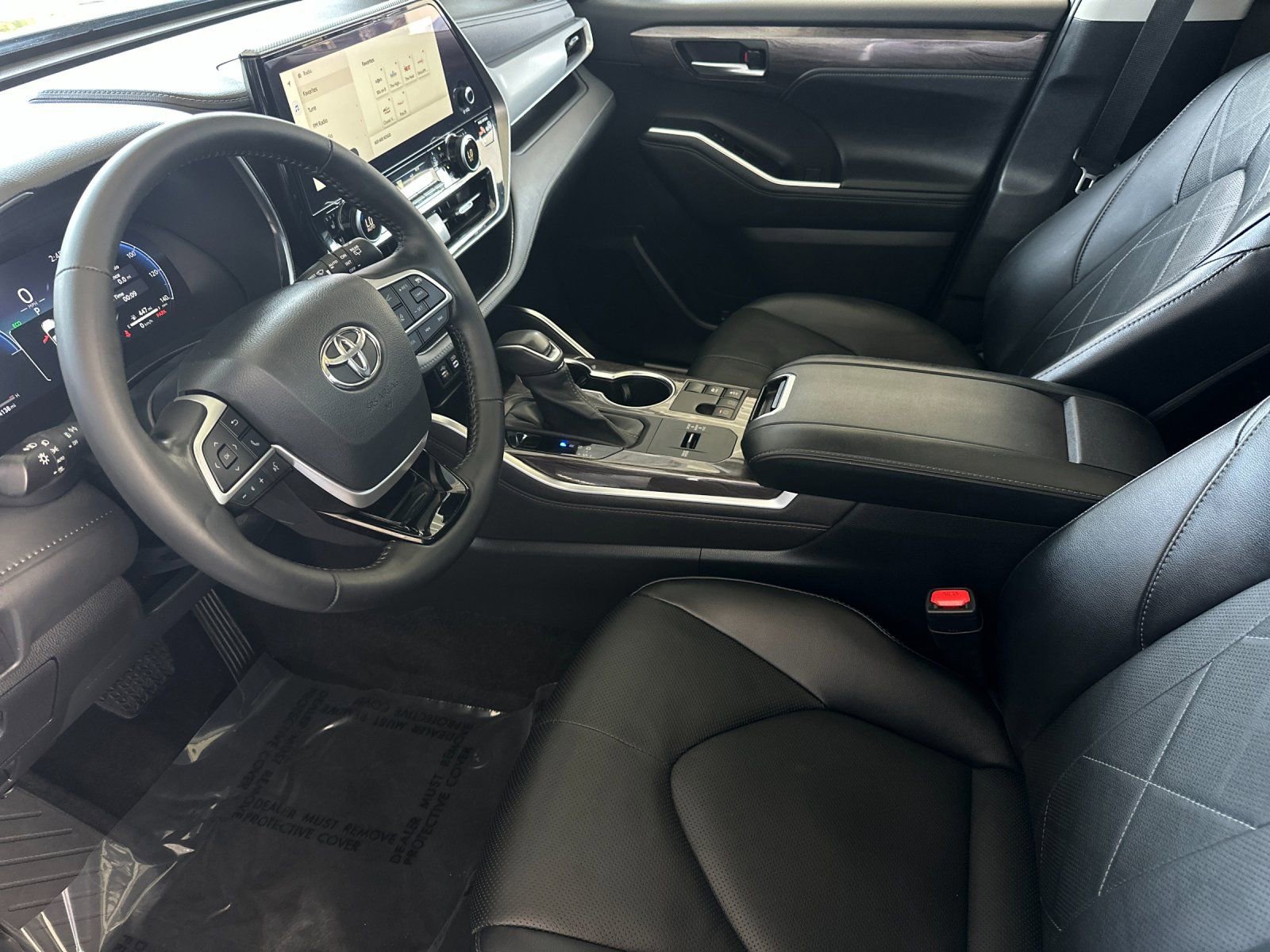 Used 2023 Toyota Highlander Platinum FWD image 9