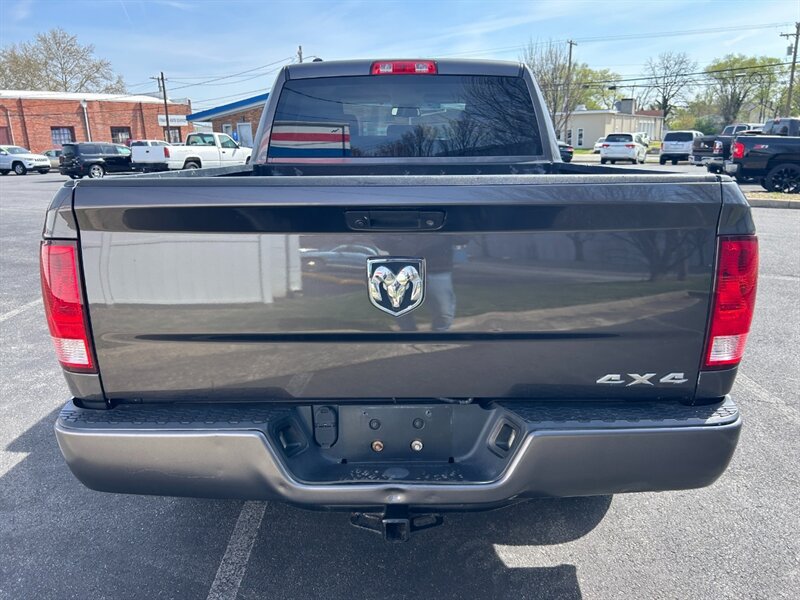Used 2018 RAM 1500 Express AWD/4WD image 4