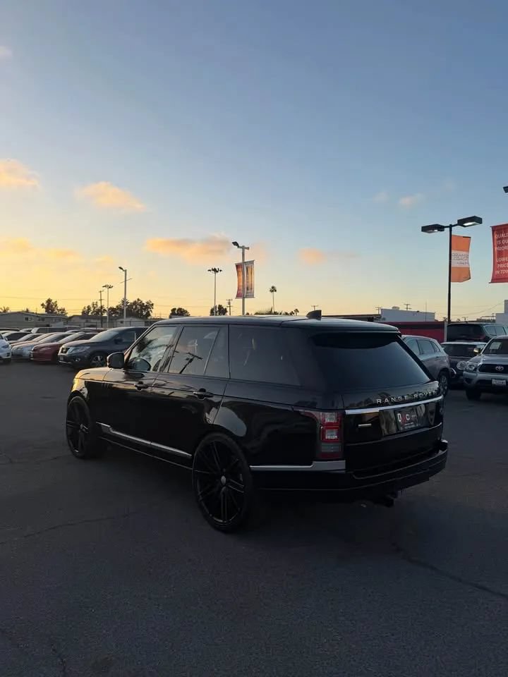 Used 2017 Land Rover Range Rover Supercharged AWD/4WD image 5