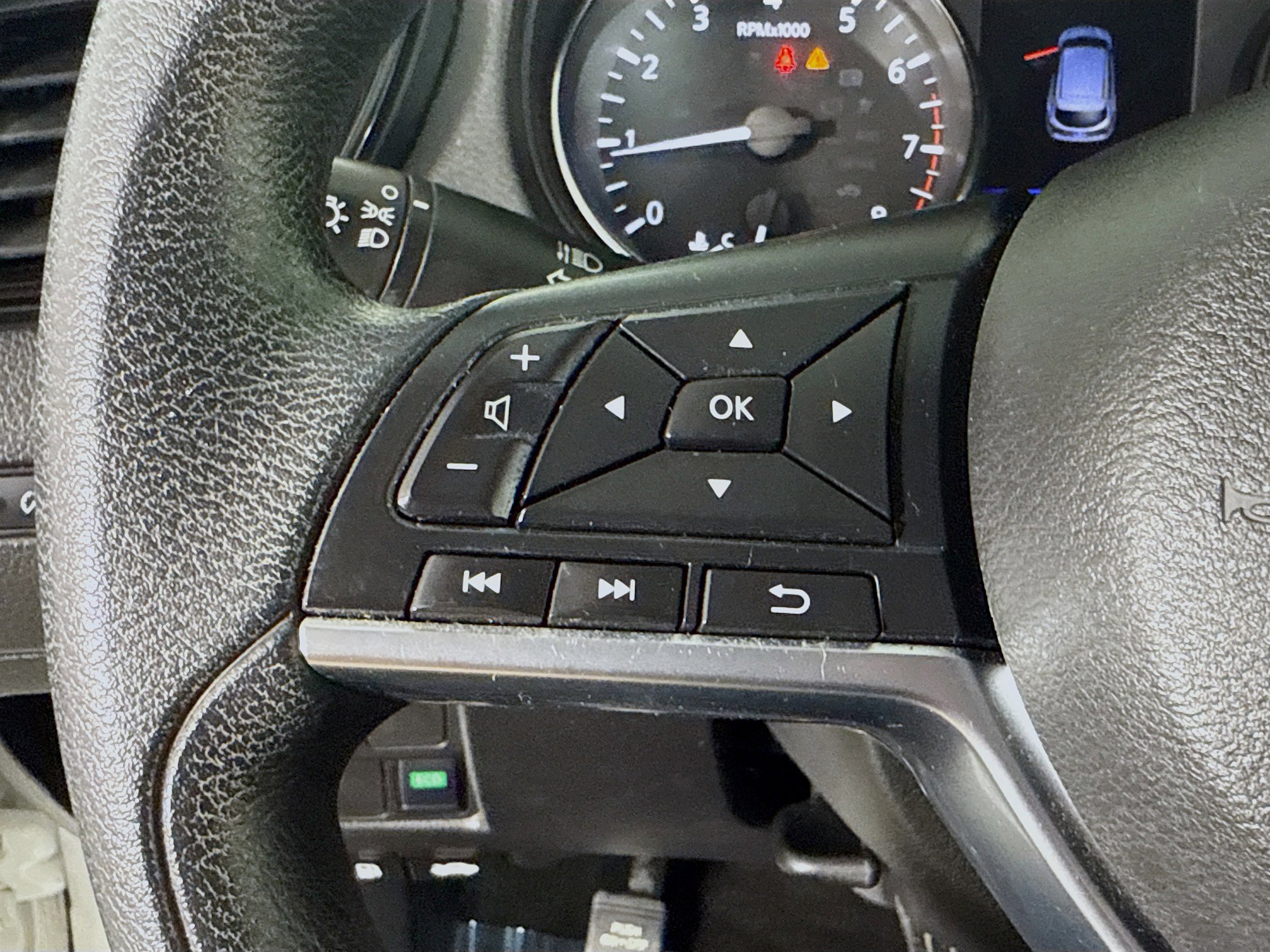 Used 2019 Nissan Rogue Sport S image 14