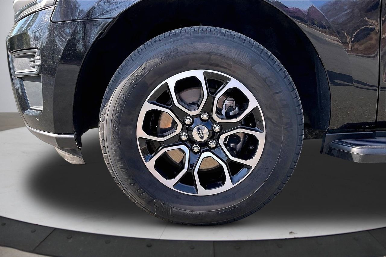 Used 2024 Ford Expedition Max XLT image 35