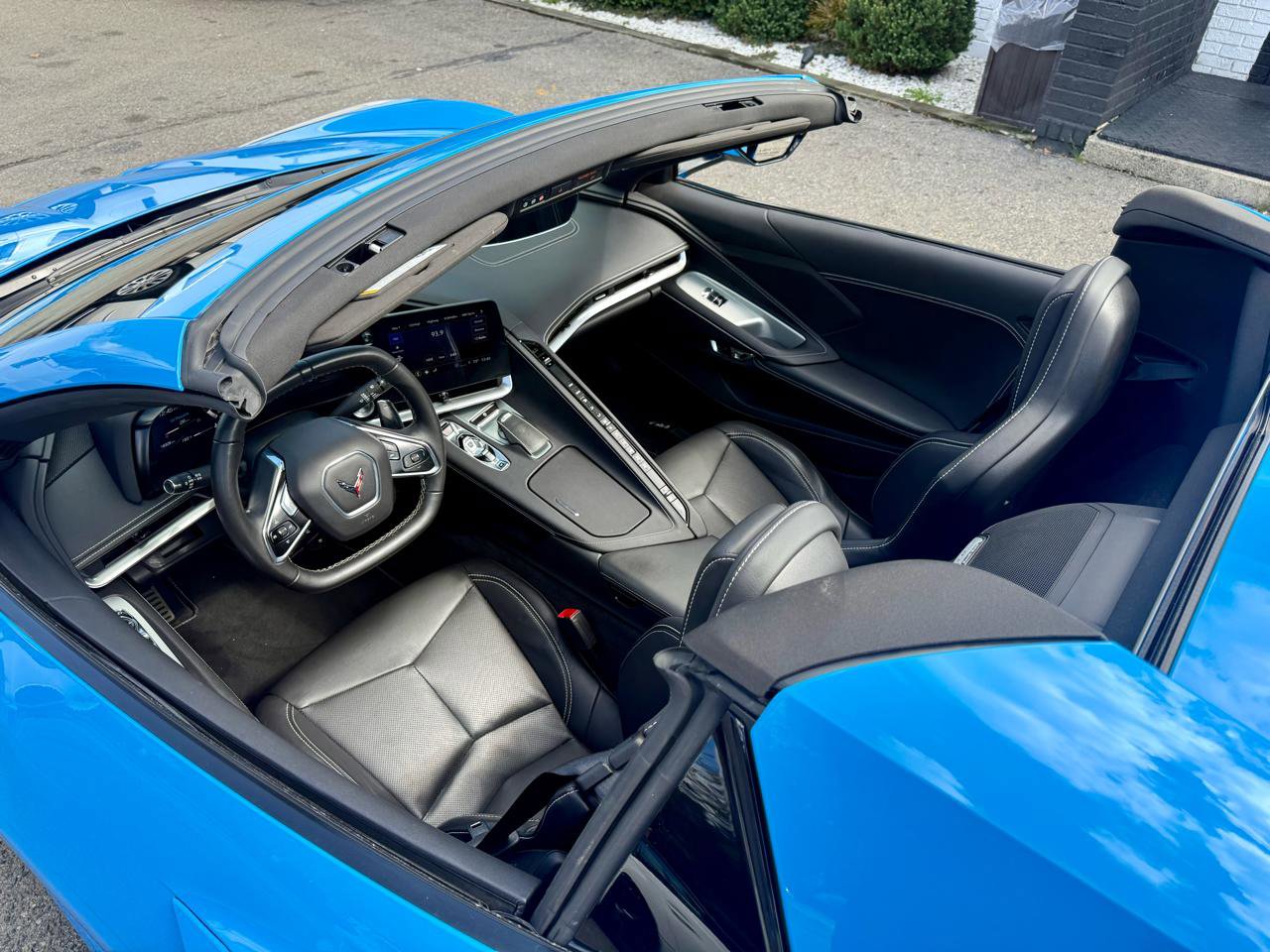 Used 2023 Chevrolet Corvette Stingray Convertible w/ Z51 Performance Package image 15